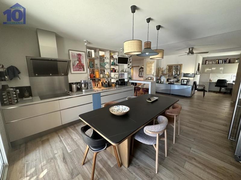 Maison - 185 m² - 6 pièces