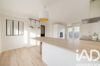 Maison - 142 m² - 6 pièces
