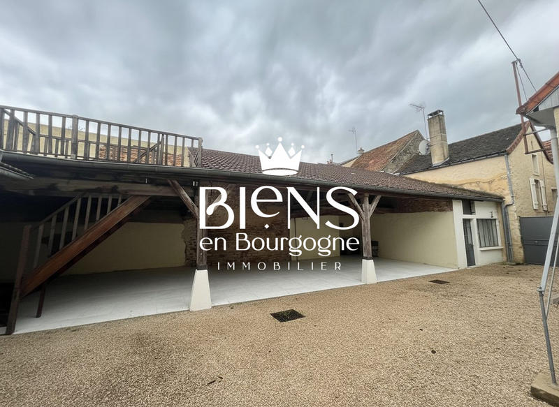 Maison ancienne - 225 m² - 8 pièces