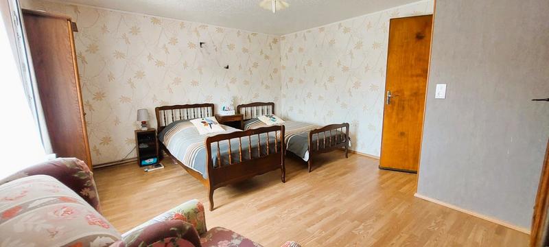 Demeure - 100 m² - 5 pièces