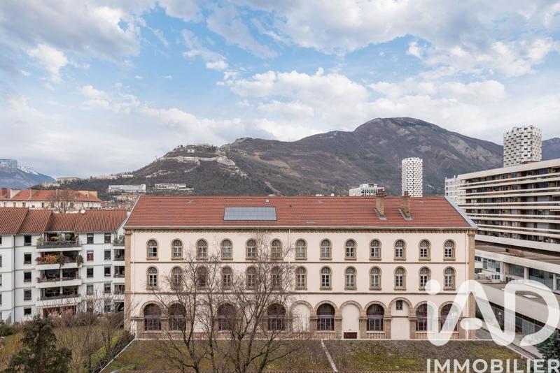 Appartement - 112 m² - 4 pièces