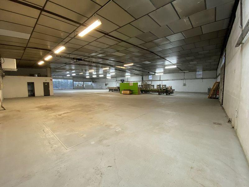 Local commercial - 1 000 m² - 2 pièces