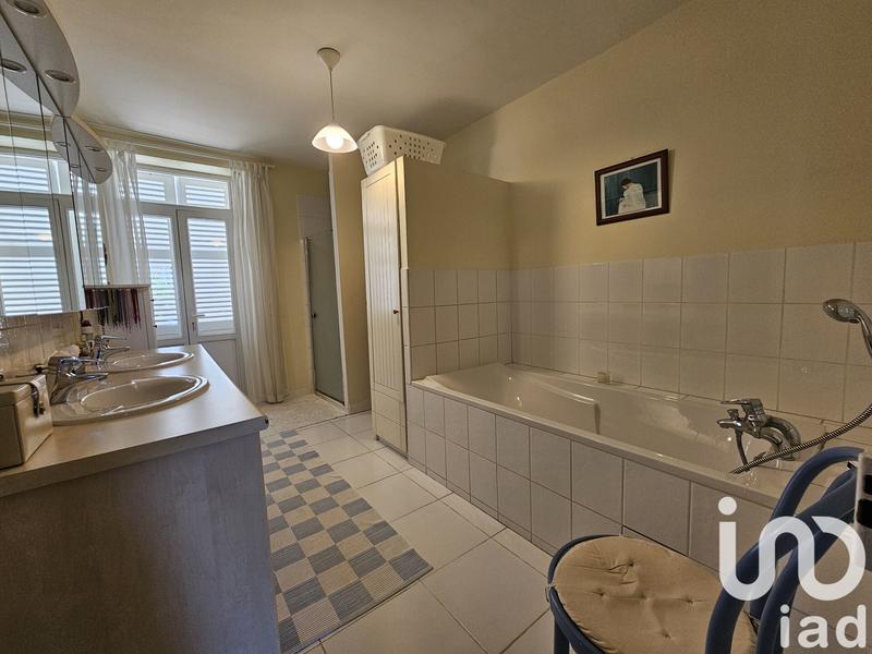 Maison de ville - 304 m² - 10 pièces