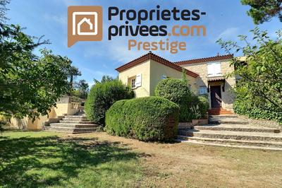 Maison - 241 m² - 10 pièces