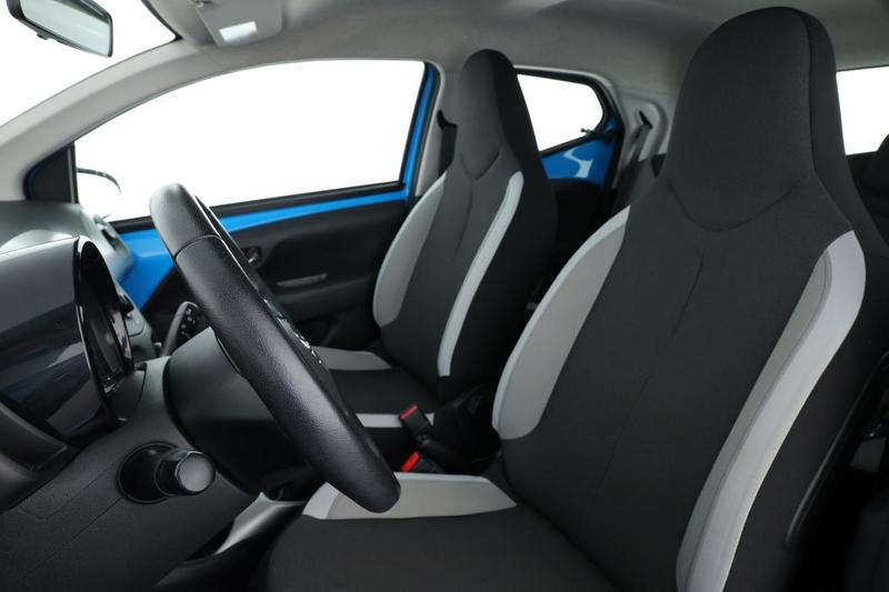 Toyota Aygo 1.0 Vvt-i X-Play 5p 69 ch