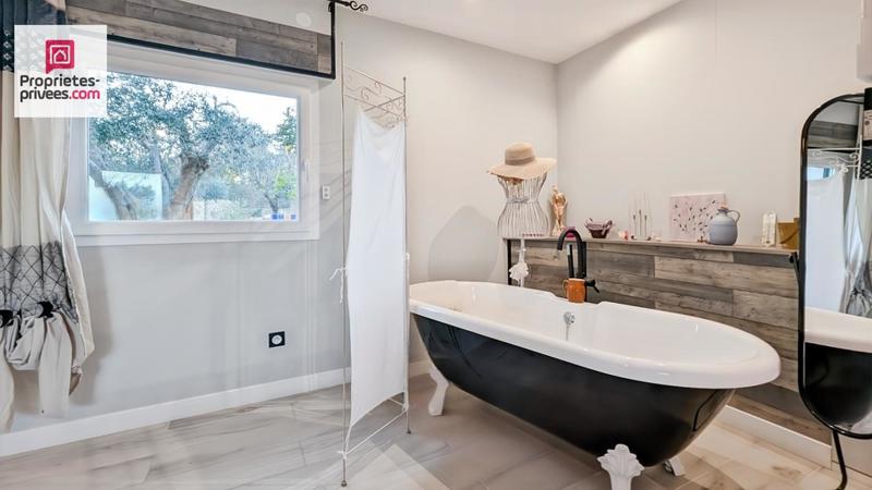 Maison - 180 m² - 5 pièces