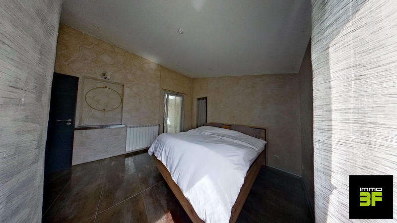 Maison - 157 m² - 6 pièces