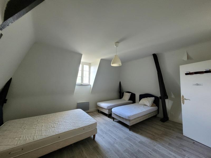 Propriété - 373 m² - 14 pièces