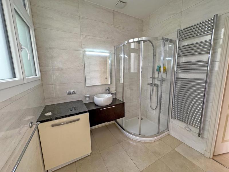 Appartement - 125 m² - 4 pièces