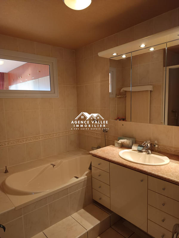 Appartement - 92 m² - 5 pièces