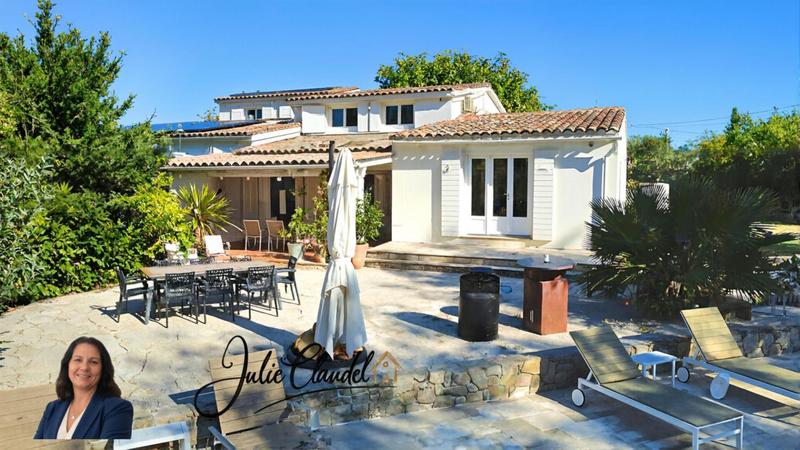 Maison - 274 m² - 9 pièces