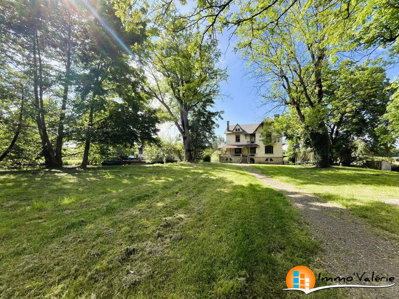 Maison - 189 m² - 7 pièces