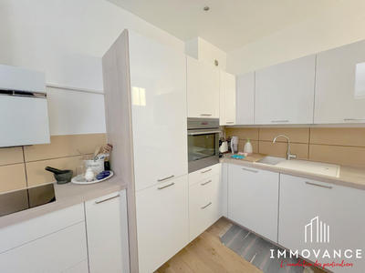 Appartement - 83 m² - 3 pièces