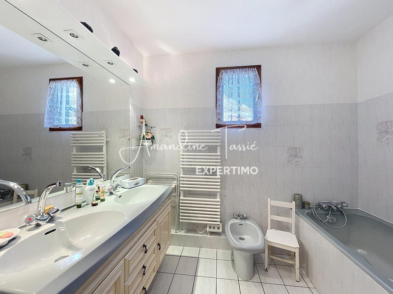 Appartement - 135 m² - 5 pièces