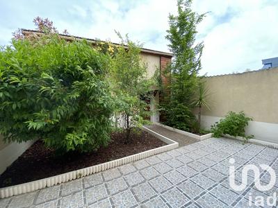 Maison - 200 m² - 7 pièces