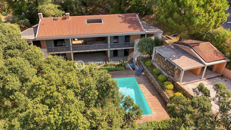 Villa - 200 m² - 6 pièces