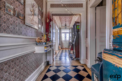 Maison - 500 m² - 14 pièces