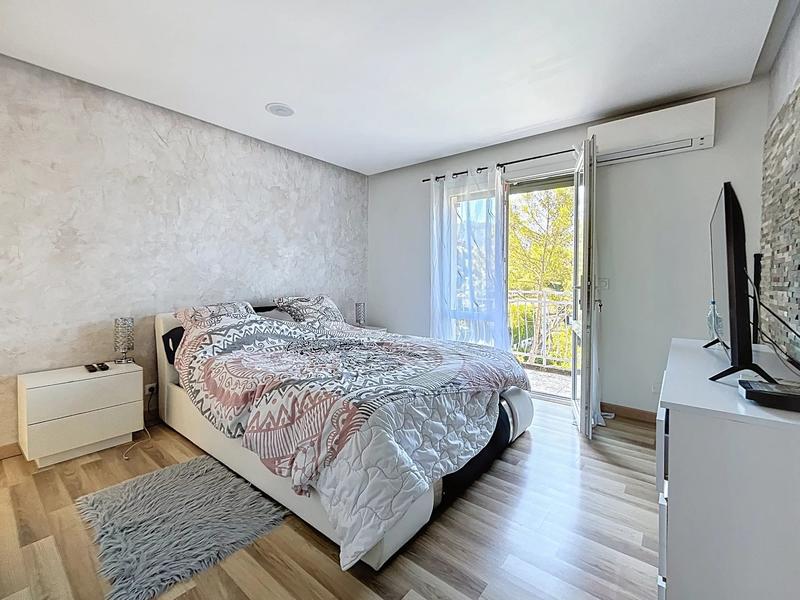 Villa - 216 m² - 7 pièces