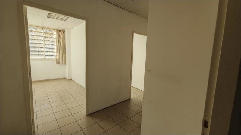 Bureau - 216 m² - 7 pièces