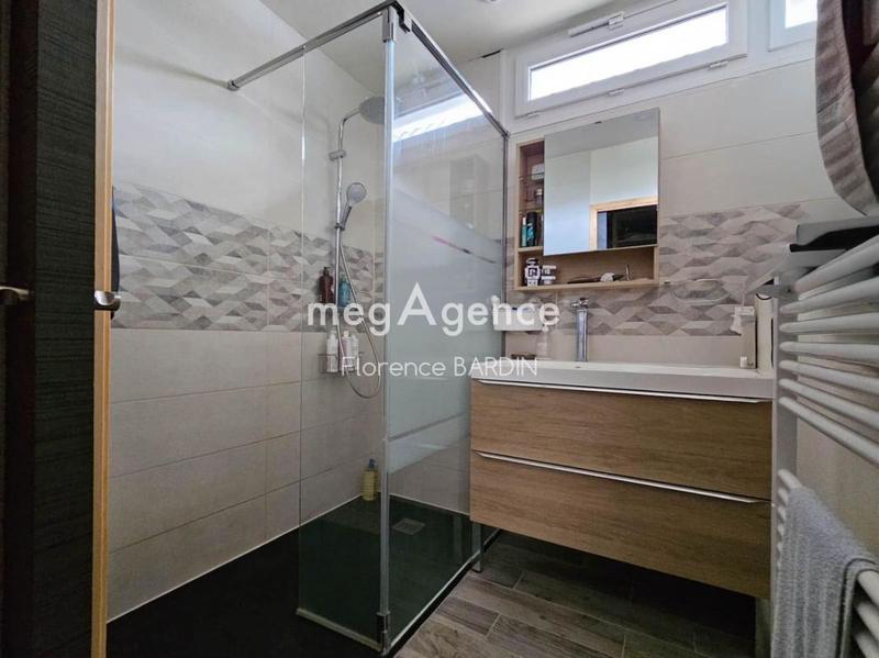 Pavillon - 220 m² - 10 pièces