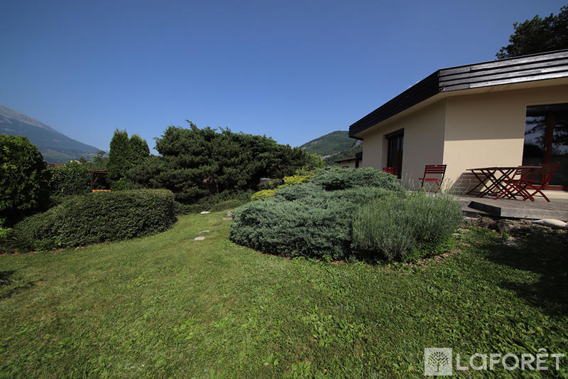 Maison - 97 m² - 5 pièces