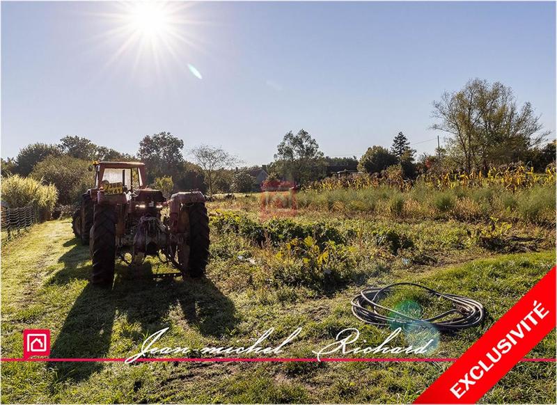 Terrain constructible - 1 015 m²