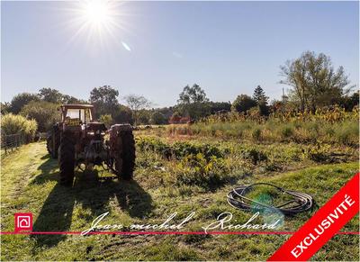 Terrain constructible - 1 015 m²