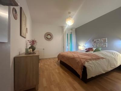 Appartement - 100 m² - 3 pièces