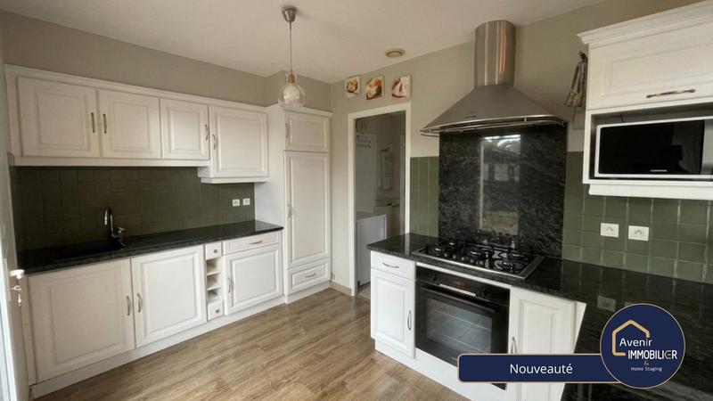 Maison - 99 m² - 5 pièces