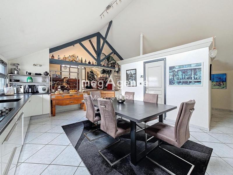 Maison - 170 m² - 7 pièces