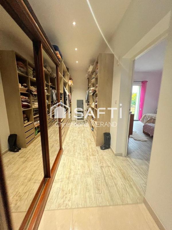 Maison - 328 m² - 10 pièces