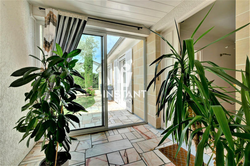 Maison - 170 m² - 8 pièces