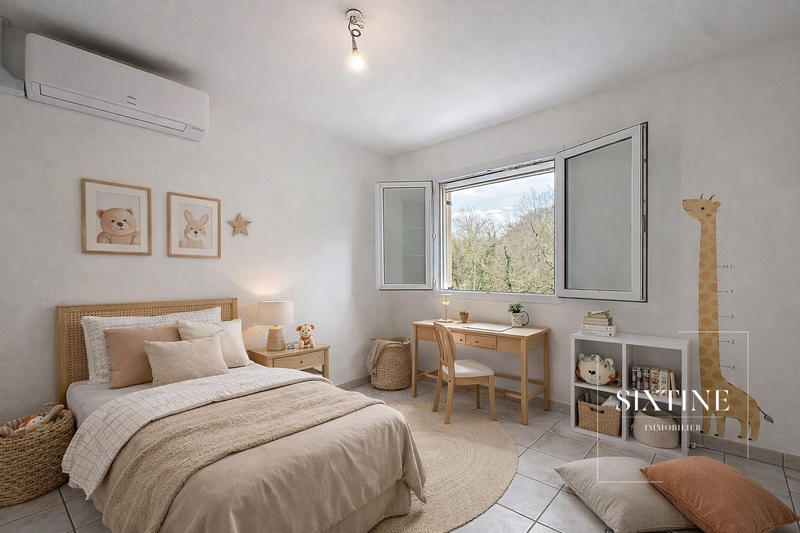 Maison traditionnelle - 82 m² - 4 pièces