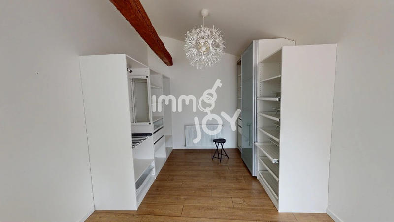 Maison - 181 m² - 8 pièces