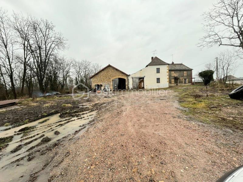 Maison - 178 m² - 8 pièces