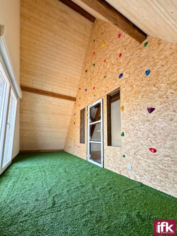 Loft - 90 m² - 5 pièces