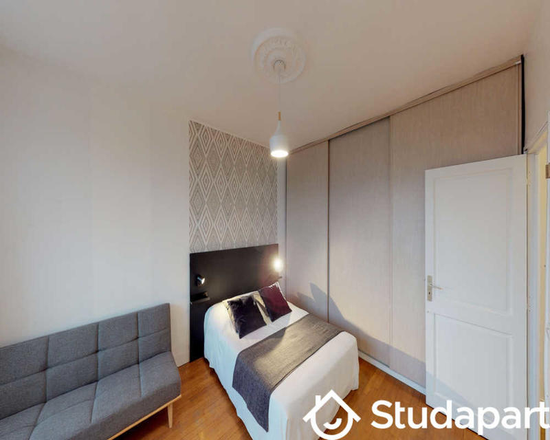 Chambre - 90 m² - 1 pièce