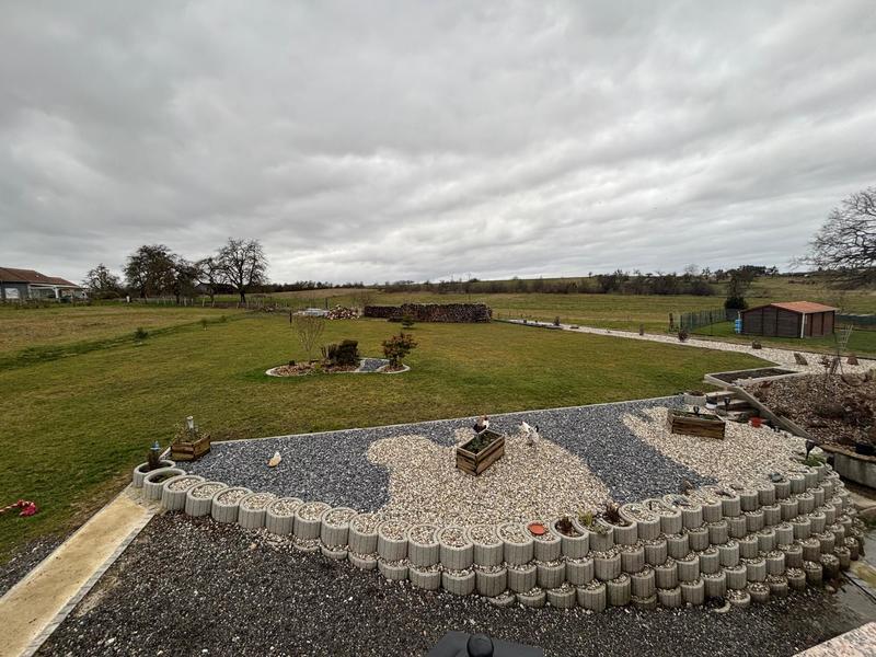 Maison - 256 m² - 8 pièces