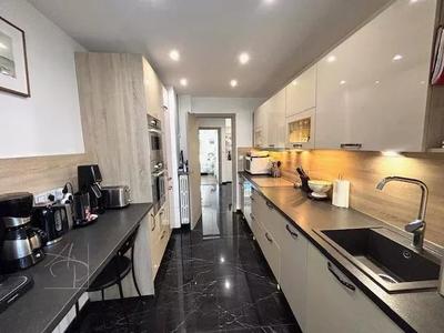 Appartement - 86 m² - 3 pièces