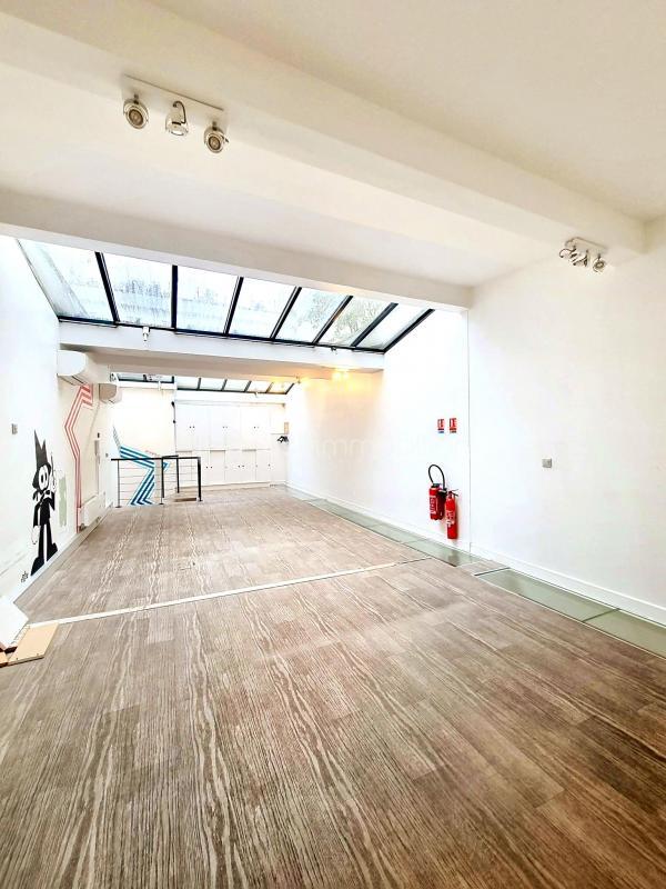 Bureau - 243 m² - 4 pièces