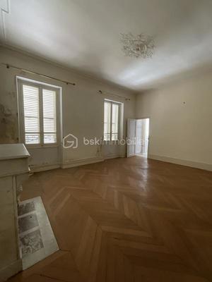 Maison - 178 m² - 7 pièces