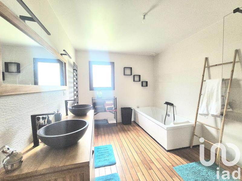 Maison - 122 m² - 5 pièces