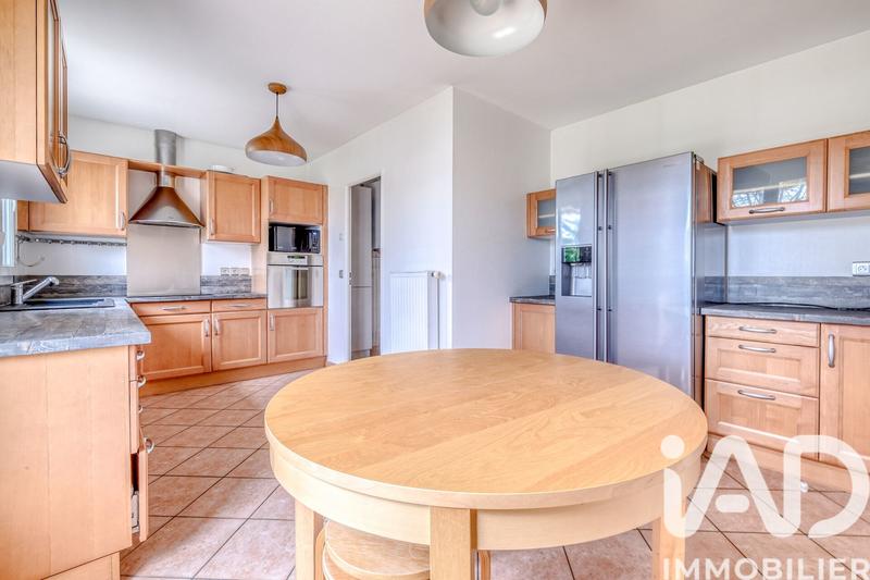 Maison - 182 m² - 8 pièces