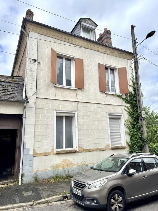 Maison traditionnelle - 190 m² - 7 pièces