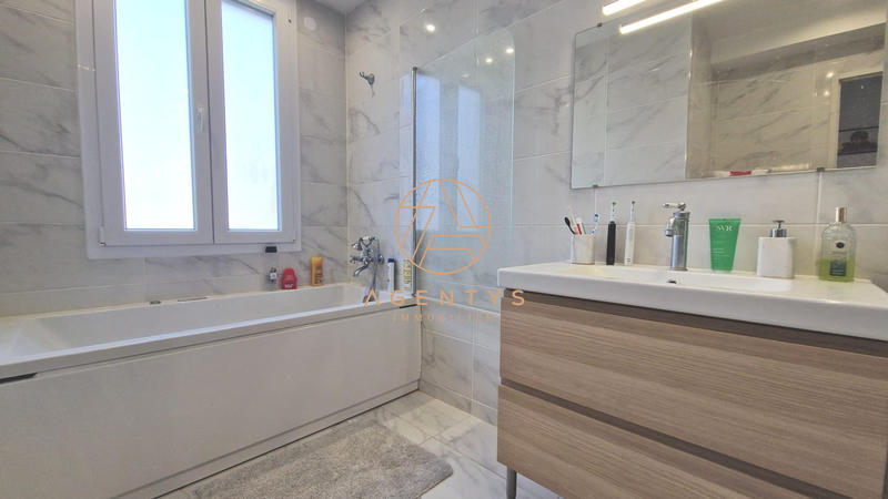 Maison - 134 m² - 7 pièces