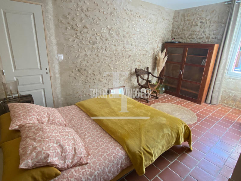 Maison - 298 m² - 9 pièces