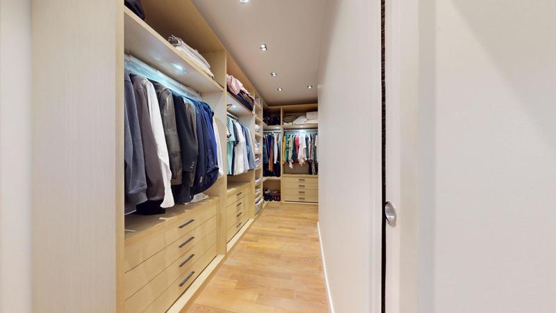 Maison - 252 m² - 6 pièces