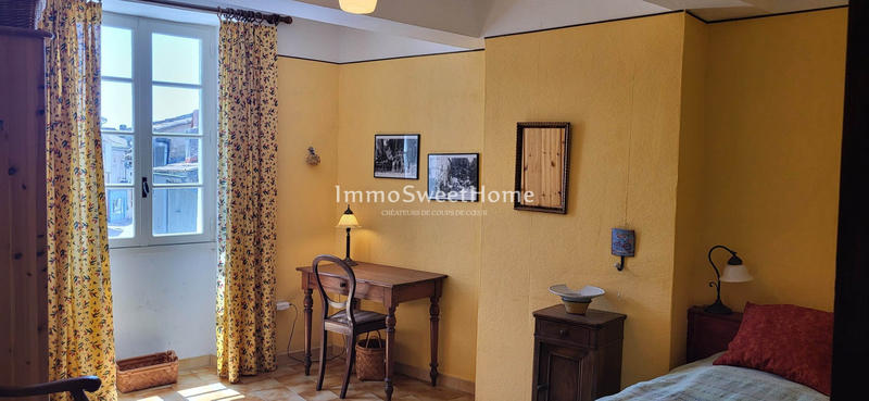 Maison - 159 m² - 8 pièces