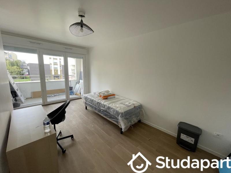 Chambre - 10 m² - 1 pièce