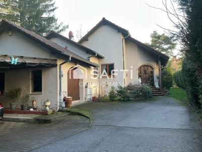 Maison - 183 m² - 7 pièces